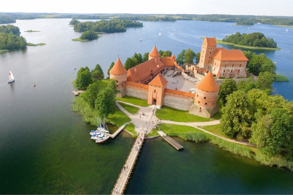 Castillo de Trakai Lituania con Explorer premium trip